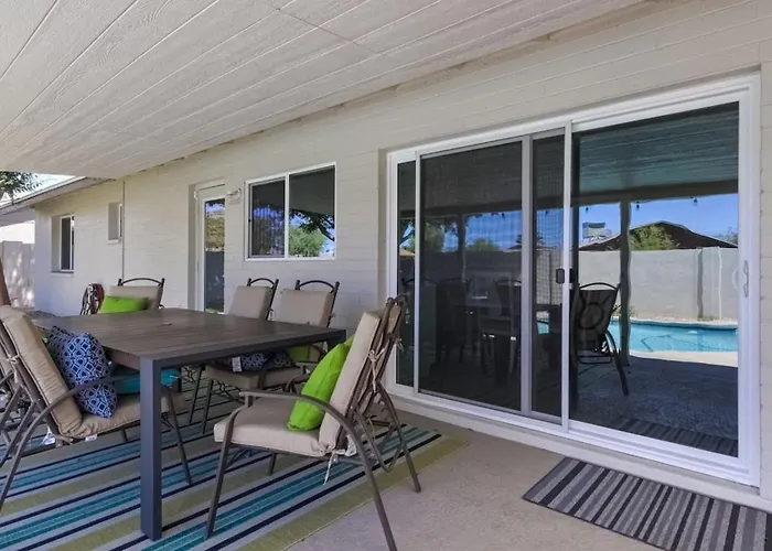 Remodel W Sparkling Pool And Game Tempe