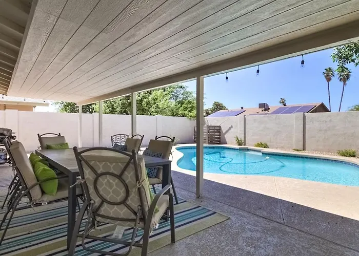 Remodel W Sparkling Pool And Game Holiday home Tempe