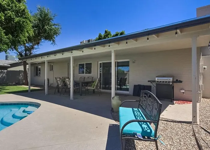 Holiday home Remodel W Sparkling Pool And Game Tempe