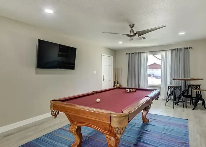 Remodel W Sparkling Pool And Game Holiday home