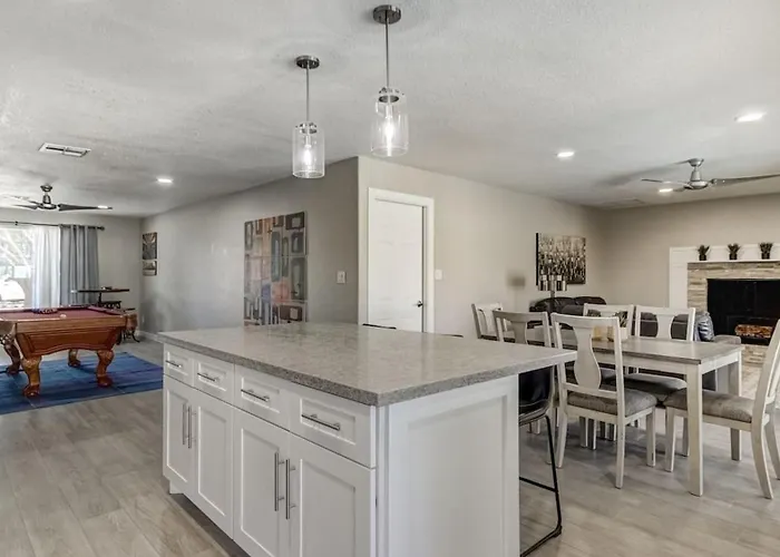 Remodel W Sparkling Pool And Game Holiday home *