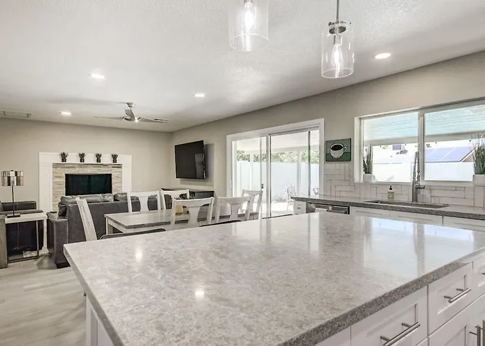 Remodel W Sparkling Pool And Game